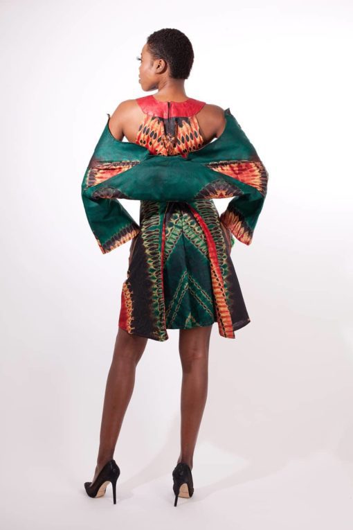Robes en tissu Bazin teint à la main