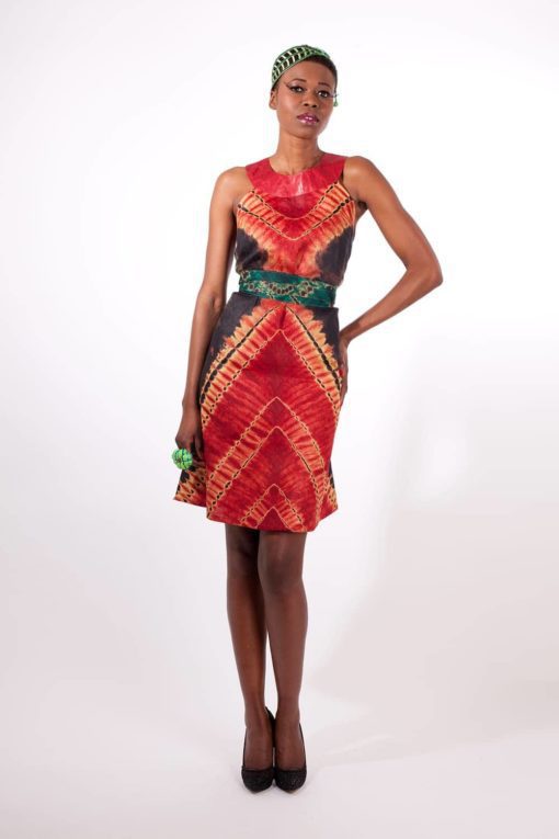 Robes en tissu Bazin teint à la main