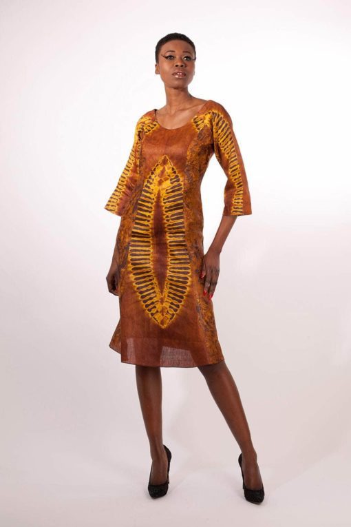 Robe en tissu africain teint à la main