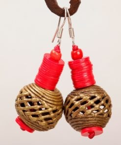 Boucles d'oreilles africaines : bakélite et grosse boule de bronze
