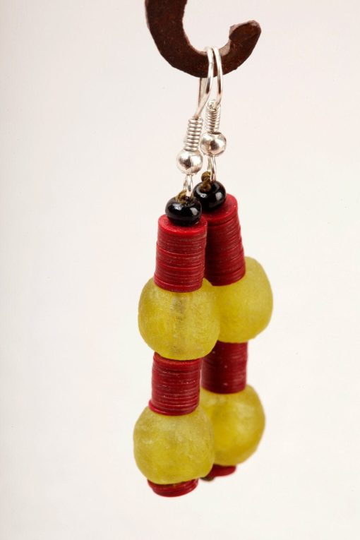 Boucles d'oreilles africaines : deux perles de verre et bakélite – Image 8