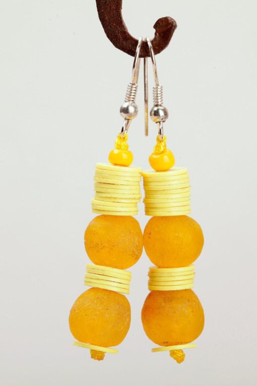 Boucles d'oreilles africaines : deux perles de verre et bakélite – Image 6