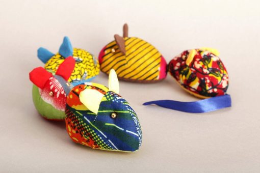 Guirlande de souris en tissu africain – Image 2