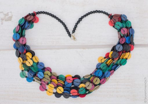 Collier africain en perles de bakélites posées en disque – Image 3
