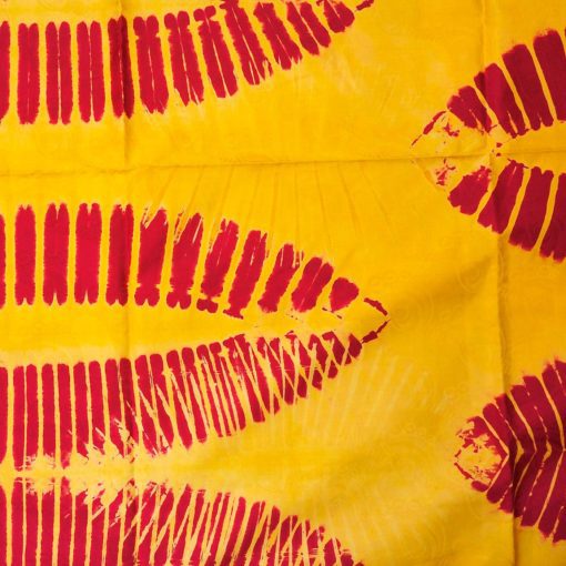 Tissu africain en bazin rose, jaune et crème à feuilles de palmier