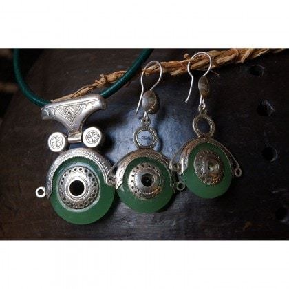 collier touareg et boucles d'oreilles touareg assorties