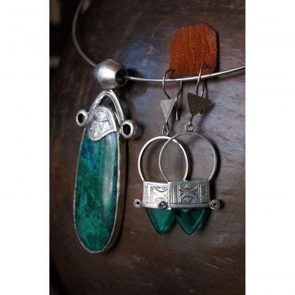 collier touareg et boucles d'oreilles touareg assorties