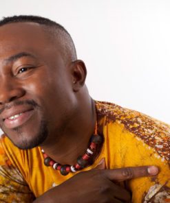 Collier africain en pâte de verre du Ghana