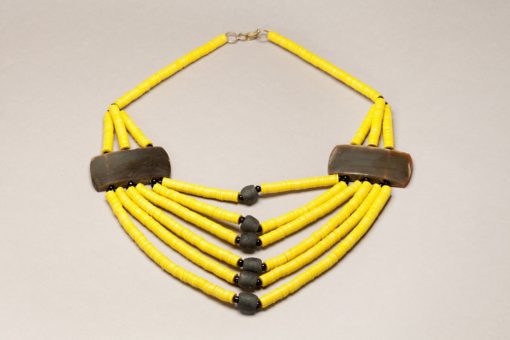 Collier africain en perles bakélite, pâte de verre et corne "Saba" – Image 11