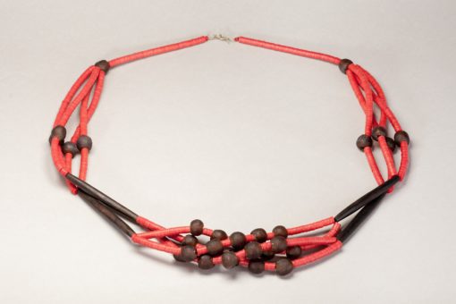 Collier africain en perle bakélite et tube d'ébène ou d'os : Tribu – Image 5
