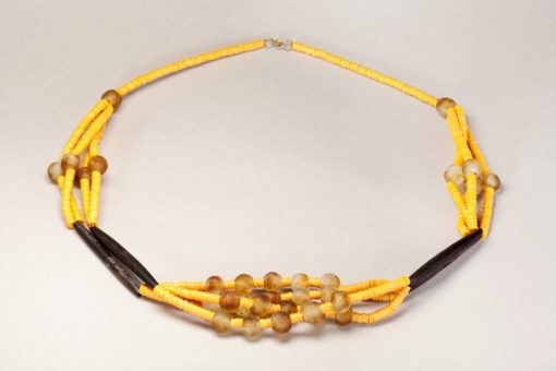 Collier africain en perle bakélite et tube d'ébène ou d'os : Tribu – Image 3