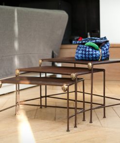 Table gigogne en fer et bronze du Ghana