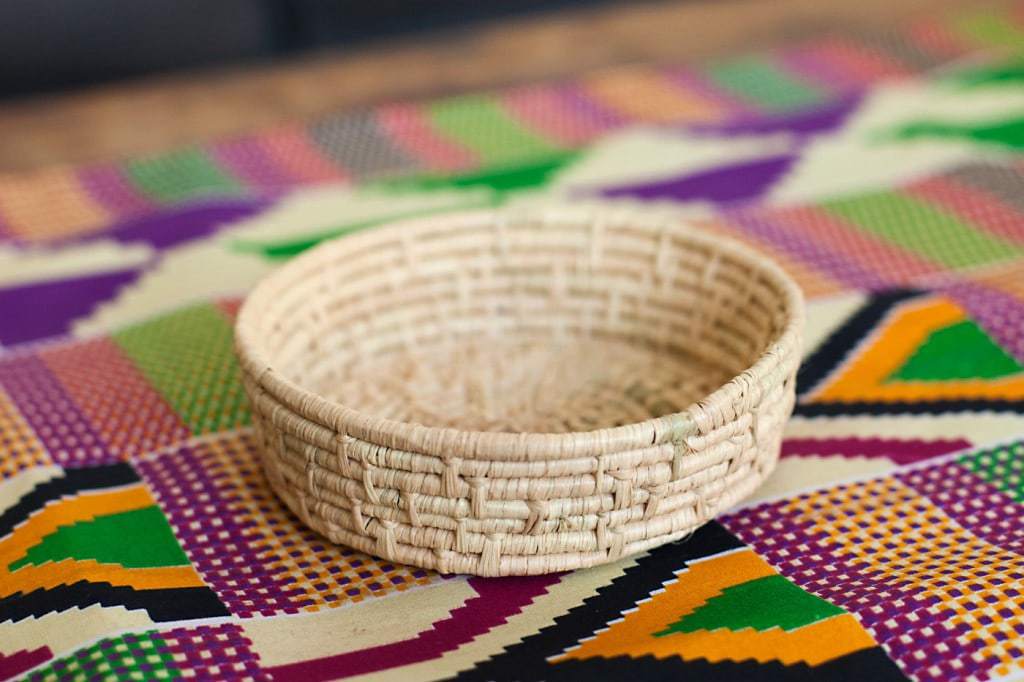 Corbeille en raphia du Togo - Africouleur