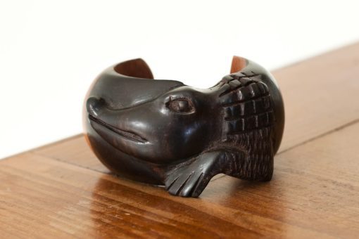 Bracelet crocodile en bois d'ébène recyclé