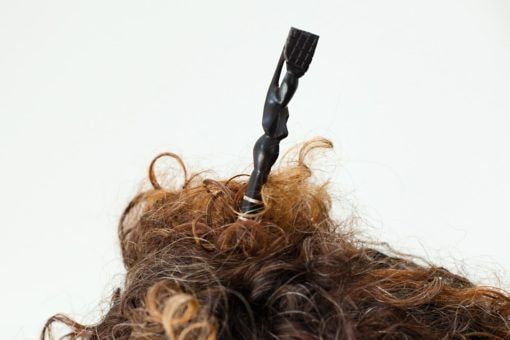 Pic cheveux bois d'ébène et os de zébu recyclé