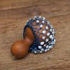 Maracas africaine en calebasse et graines