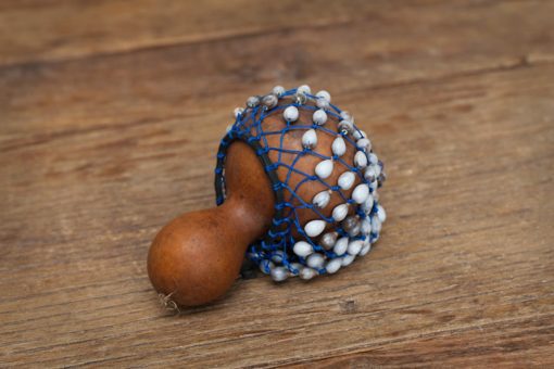 Maracas africaine en calebasse et graines