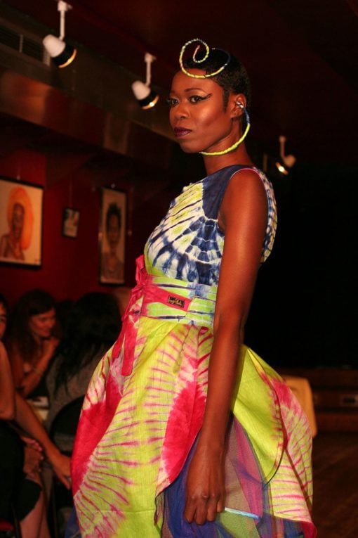 Robe africaine courte "Paula" en bazin – Image 6