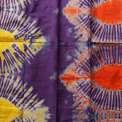 Tissu africain en bazin violet, jaune, orange et mauve, motif feuille de palmier