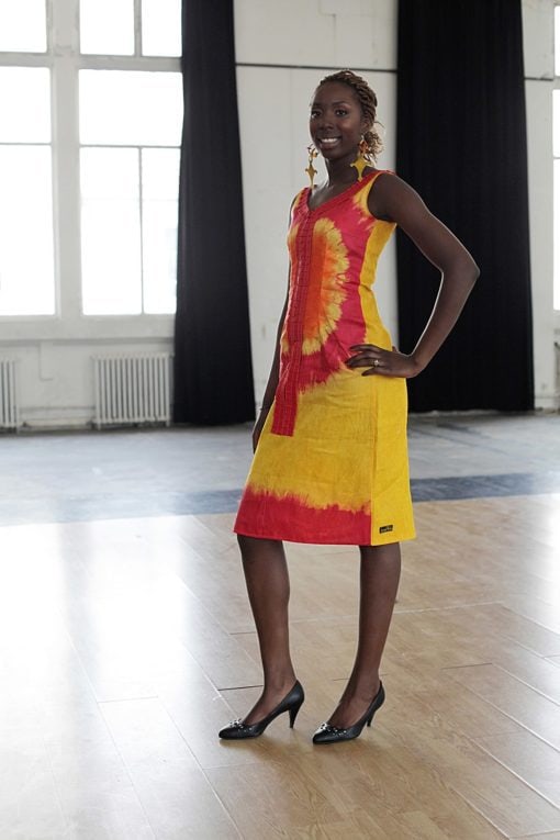 Robes en tissu Bazin teint à la main