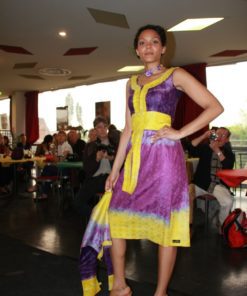 Robes en tissu Bazin teint à la main