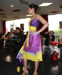 Robes en tissu Bazin teint à la main