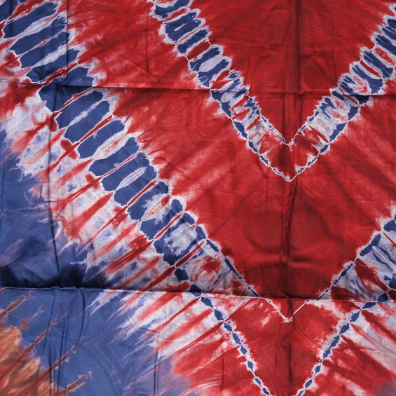 Tissu africain en bazin bleu foncé, gris, rouge et marron, motif boubou – Image 3