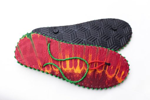 Tongs africaines en tissu et  perles – Image 4