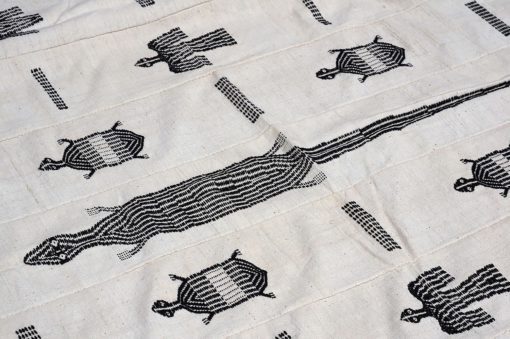 Couvre lit traditionnel tissé au Burkina Faso