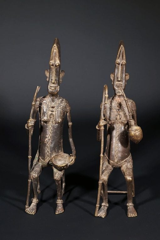 Couple de vieux Dogons en bronze du Mali