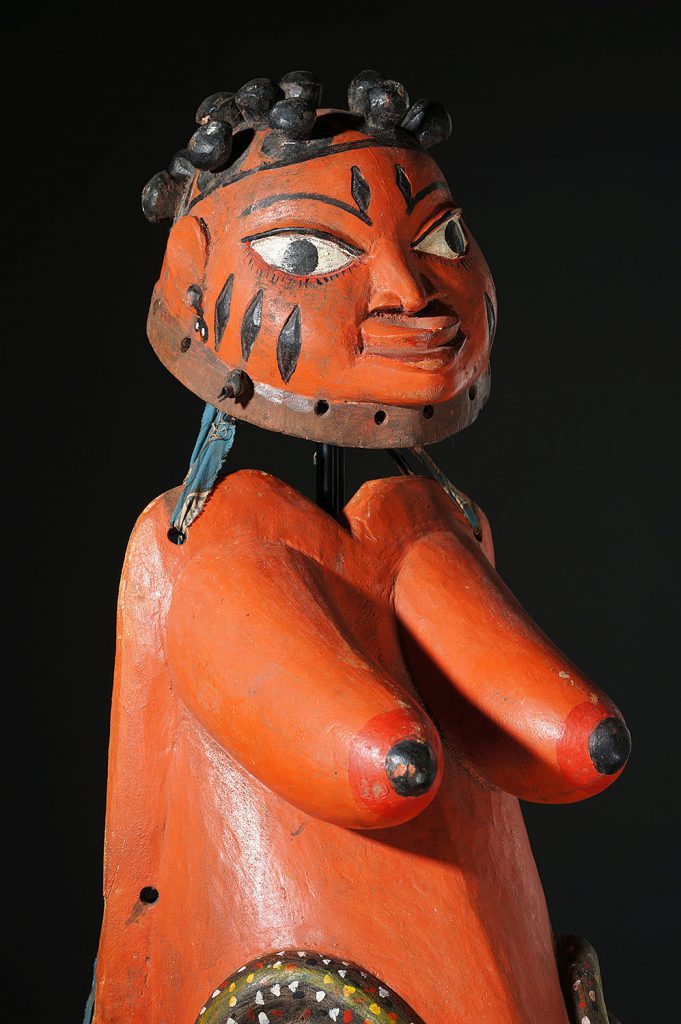 Masque ventral gélédé Yoruba du Bénin