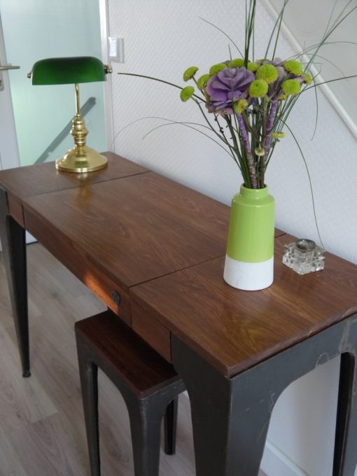 Console de bureau en bois de Véné et tabouret