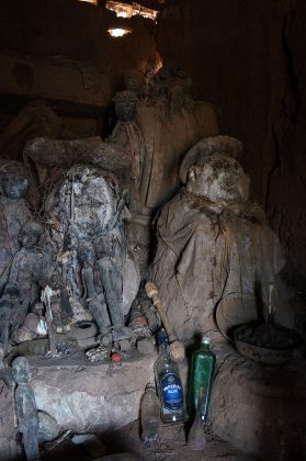 L'autel du féticheur vaudou