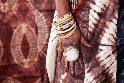 Bague et bracelets cornes