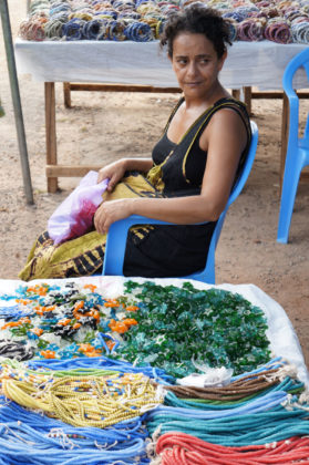 Férouz chez les vendeuses de perles