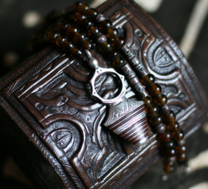 Collier touareg et boîte en cuir touareg