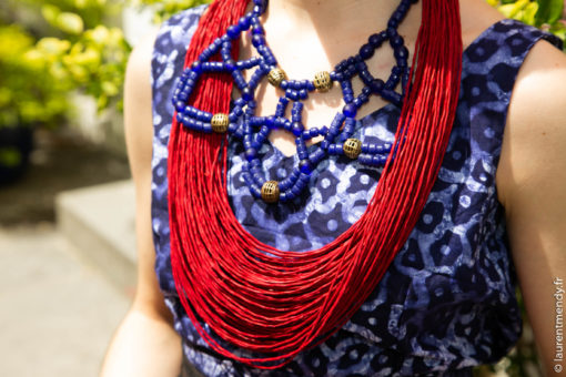 Collier cuire pâte de verre