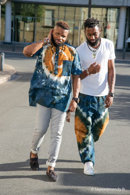 Haut et bas de boubou africain homme portés séparément