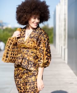 Ensemble en bazin noir et or avec sac en perles