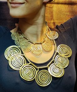 Collier en bronze frappé