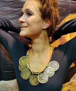 Collier en bronze frappé