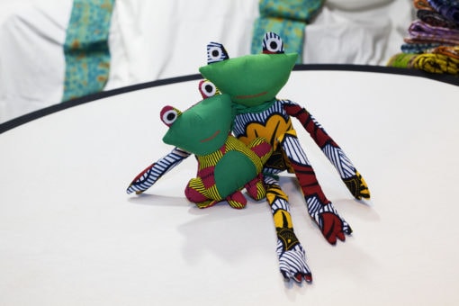 Grenouille en tissu africain