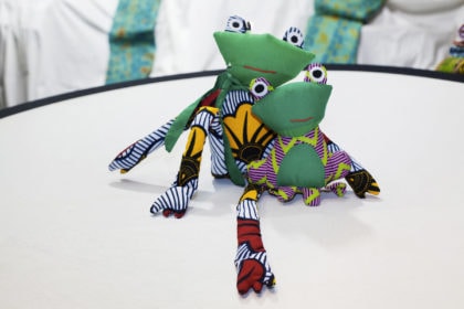 Grenouille en tissu africain