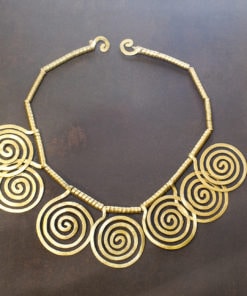 Collier africain en bronze frappé