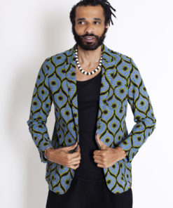 Veste en tissu africain et collier arête de poisson