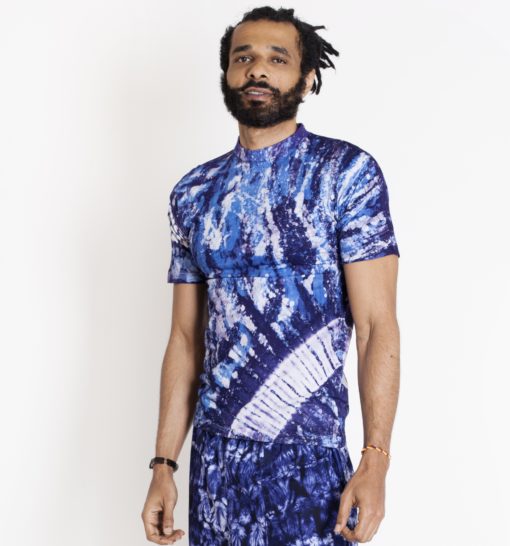 Tee shirt en batik bleu