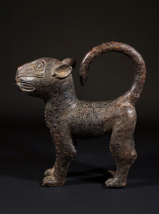 Léopard en bronze mâle de Bénin Ciity au Nigéria