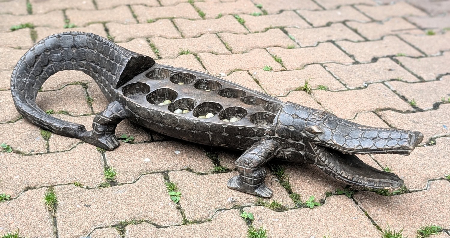 Jeu d'Awalé Crocodile de Côte d'Ivoire